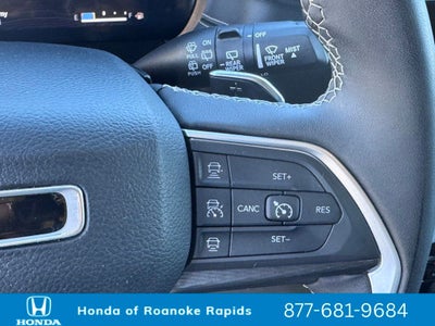 2023 Jeep Grand Cherokee L Laredo