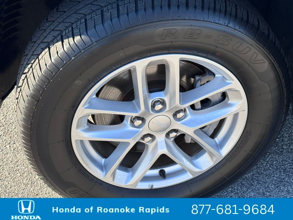 2023 Jeep Grand Cherokee L Laredo