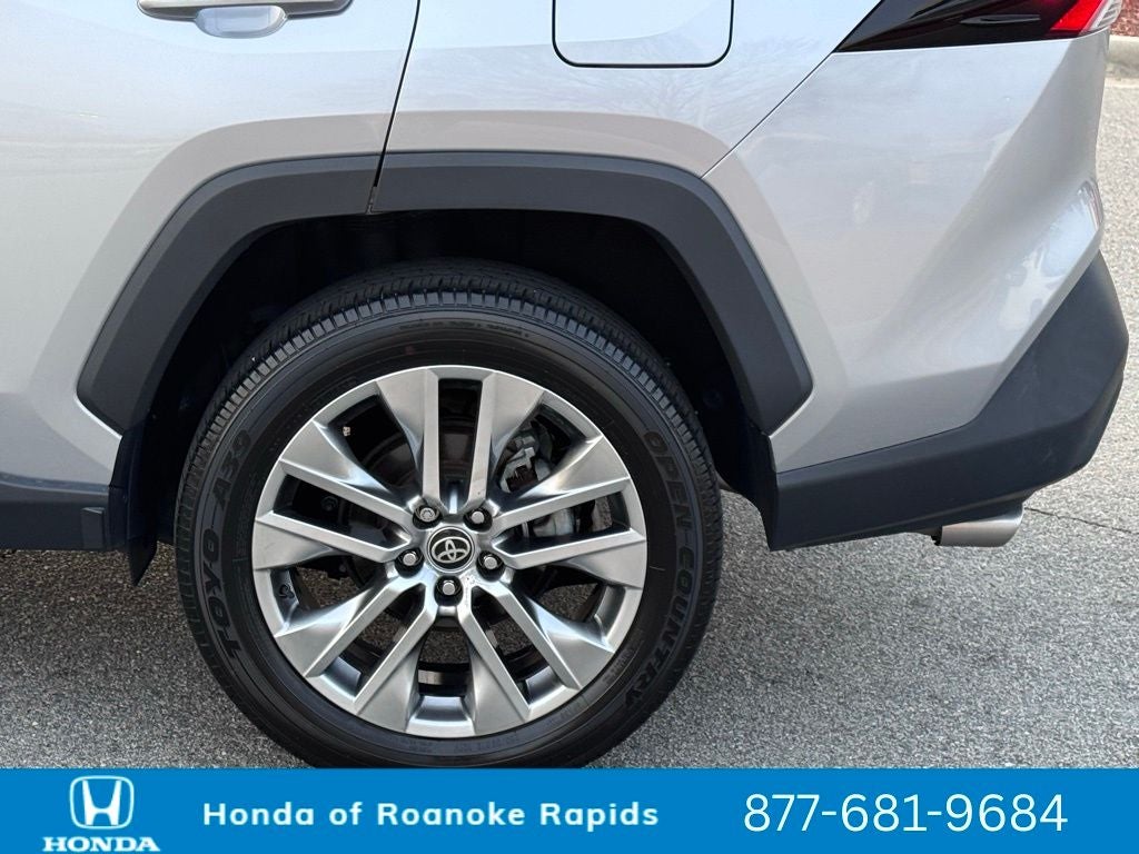 2023 Toyota RAV4 XLE Premium